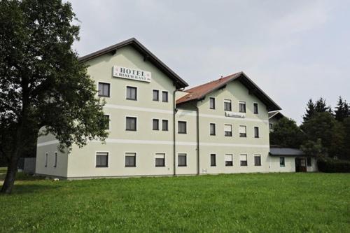 Gasthaus Hotel Feldschlange Ried im Innkreis Exterior photo