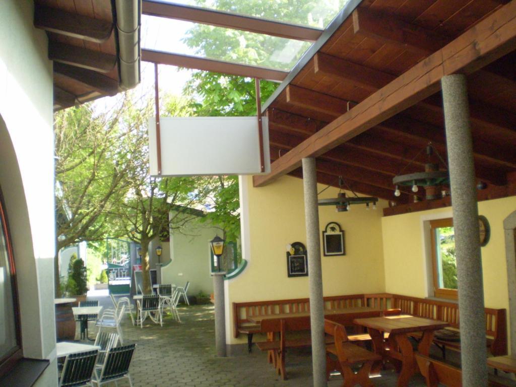 Gasthaus Hotel Feldschlange Ried im Innkreis Exterior photo