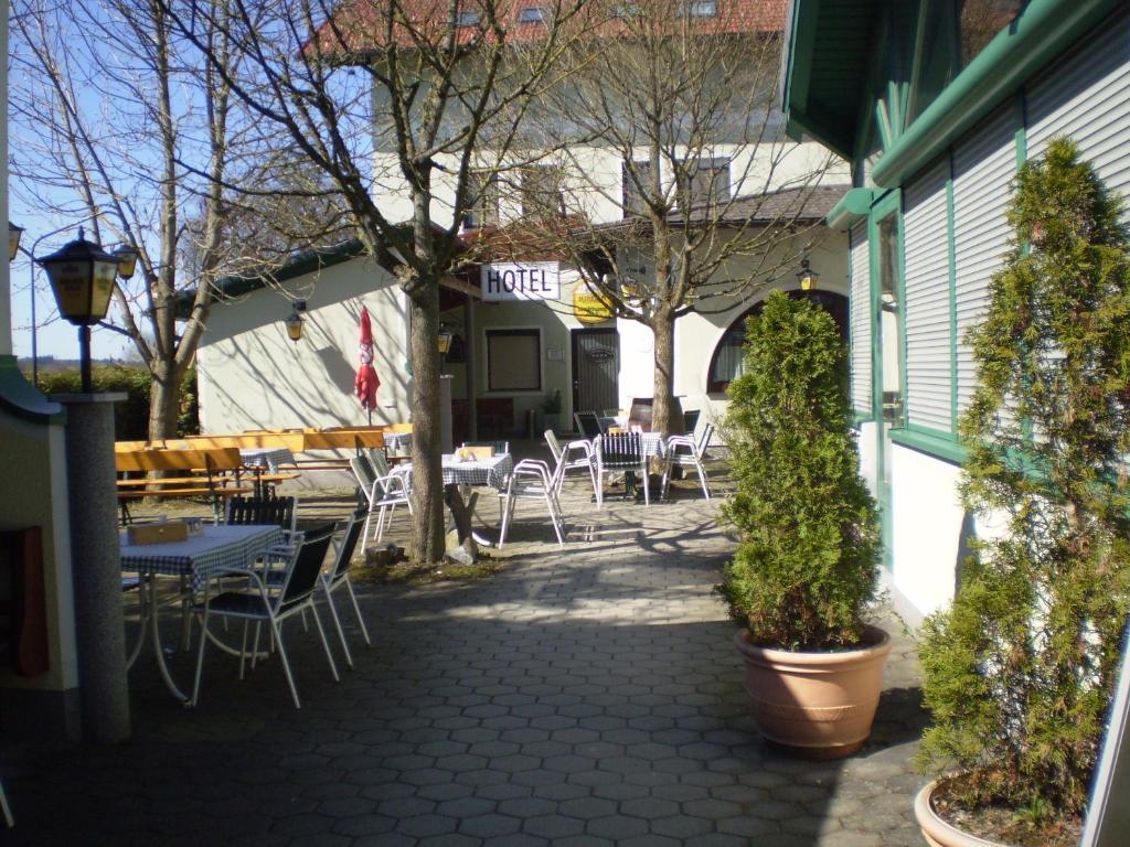 Gasthaus Hotel Feldschlange Ried im Innkreis Exterior photo